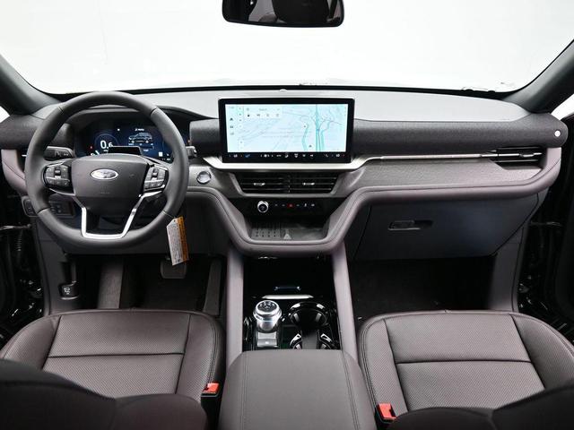 Photo of 2025 Black Metallic Ford Explorer