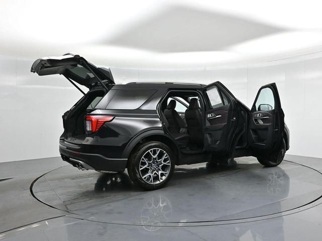 Photo of 2025 Black Metallic Ford Explorer