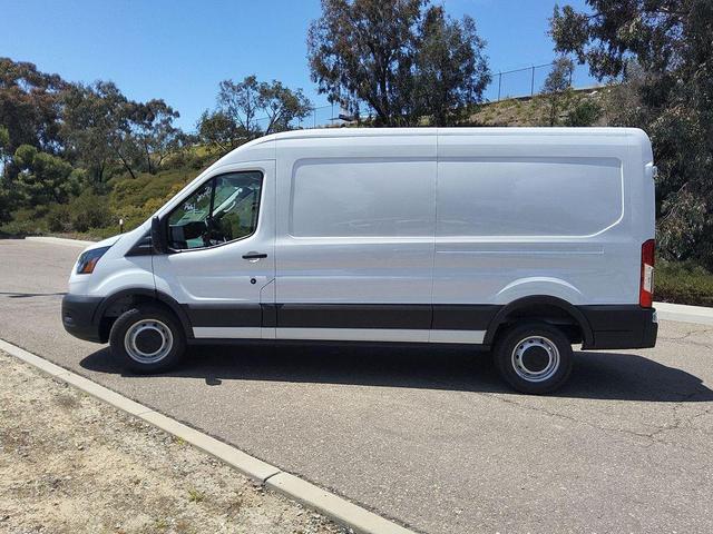 Photo of 2025 Oxford White Ford Transit-250