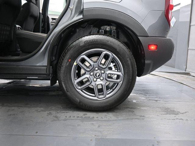 Photo of 2025 Gray Metallic Ford Bronco Sport