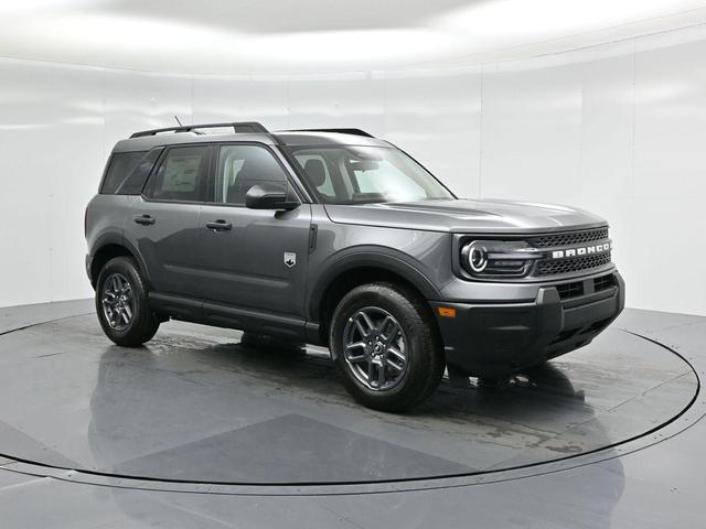 Photo of 2025 Gray Metallic Ford Bronco Sport