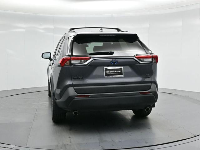 Photo of 2024 Magnetic Gray Metallic Toyota RAV4 Hybrid