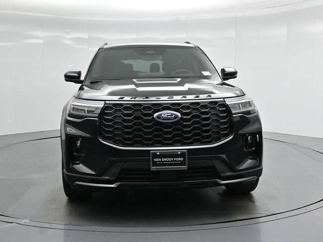 Photo of 2025 Black Metallic Ford Explorer