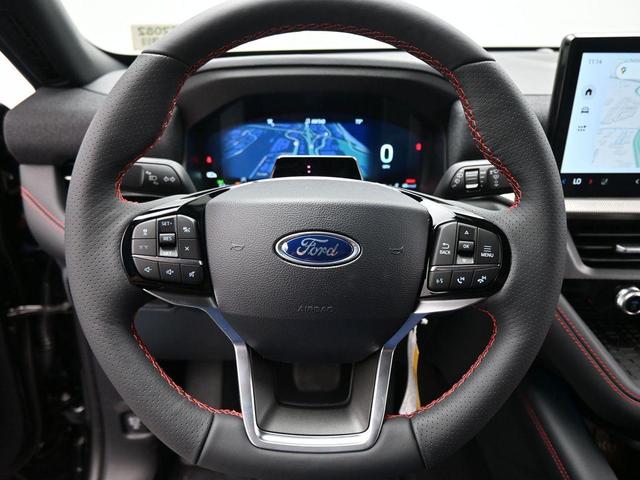 Photo of 2025 Black Metallic Ford Explorer
