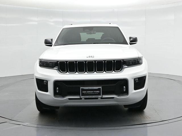 Photo of 2023 Bright White Clearcoat Jeep Grand Cherokee