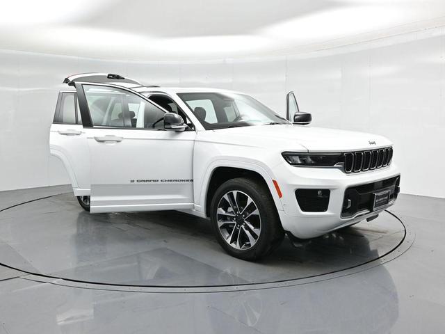 Photo of 2023 Bright White Clearcoat Jeep Grand Cherokee