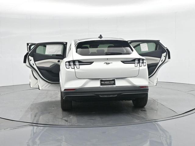 Photo of 2025 Star White Metallic Tri-Coat Ford Mustang Mach-E