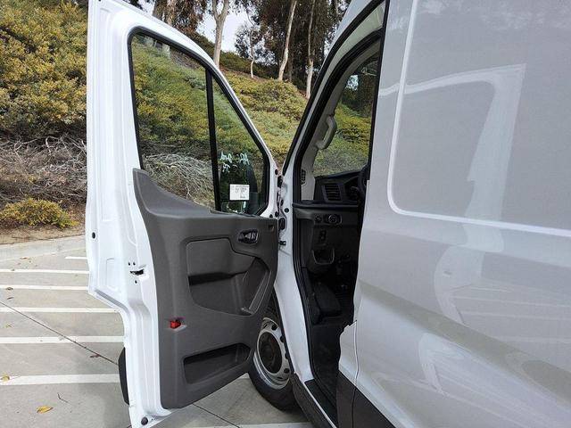 Photo of 2024 Oxford White Ford Transit-250