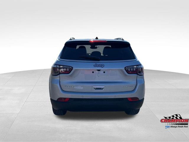 Photo of 2025 Silver Zynith Jeep Compass