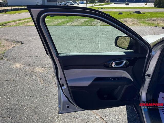 Photo of 2025 Silver Zynith Jeep Compass
