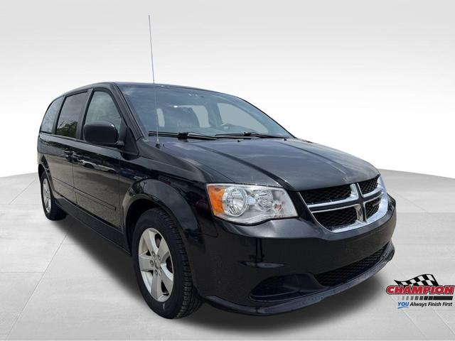 Photo of 2015 Brilliant Black Crystal Pearlcoat Dodge Grand Caravan