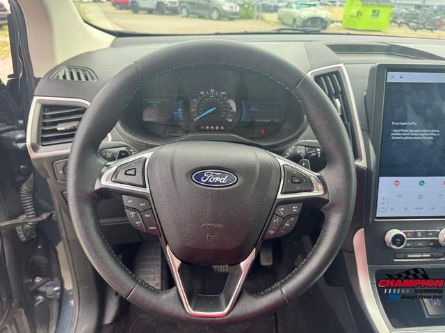 Photo of 2022 Blue Metallic Ford Edge
