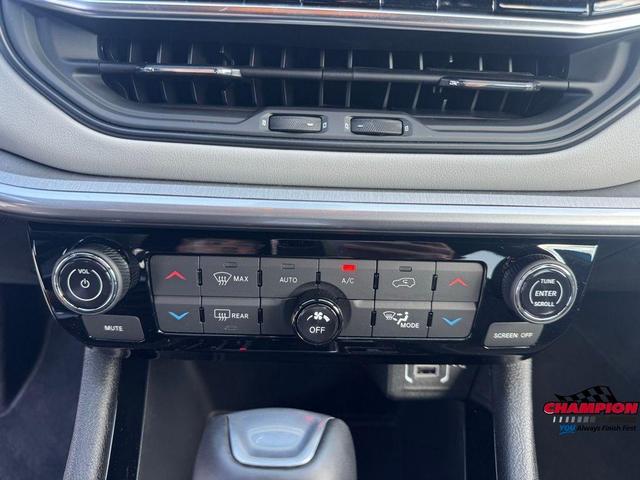 Photo of 2025 Hydro Blue Pearlcoat Jeep Compass