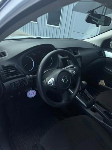 Photo of 2019 Cloud White Nissan Sentra