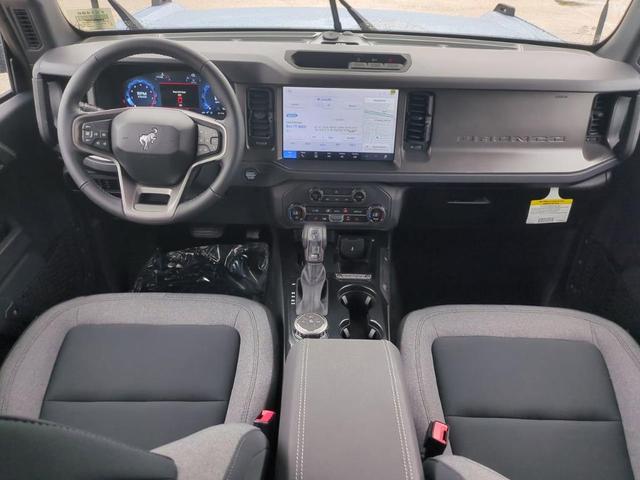 Photo of 2025 Azure / Gray Ford Bronco
