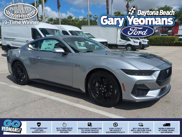 Photo of 2025 Silver Ford Mustang