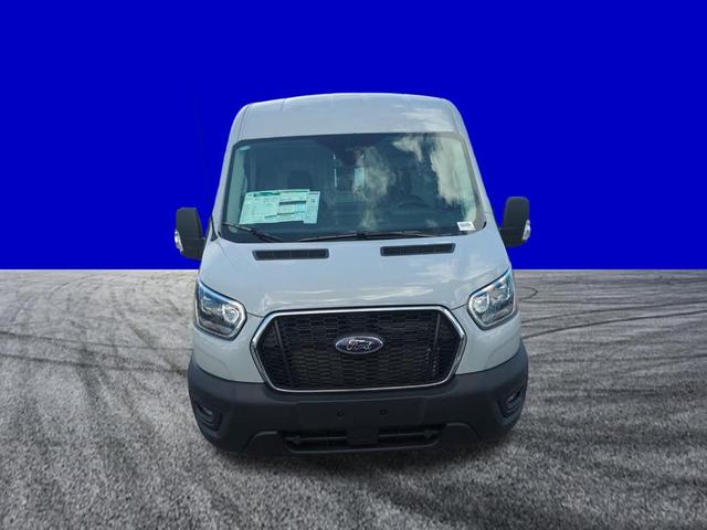Photo of 2025 Gray Metallic Ford Transit-250