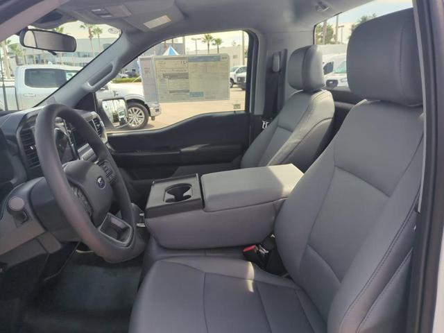 Photo of 2025 Oxford White Ford F-150