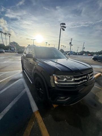 Photo of 2019 Deep Black Pearl Effect Volkswagen Atlas