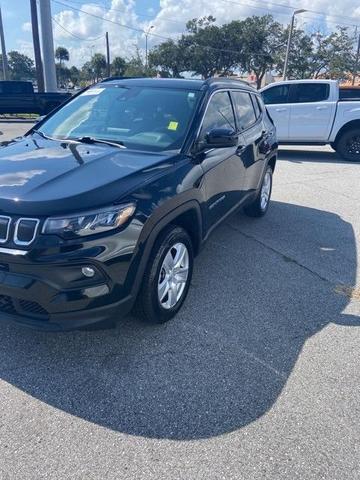 Photo of 2022 Diamond Black Jeep Compass