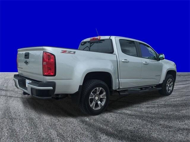 Photo of 2017 Silver Ice Metallic Chevrolet Colorado