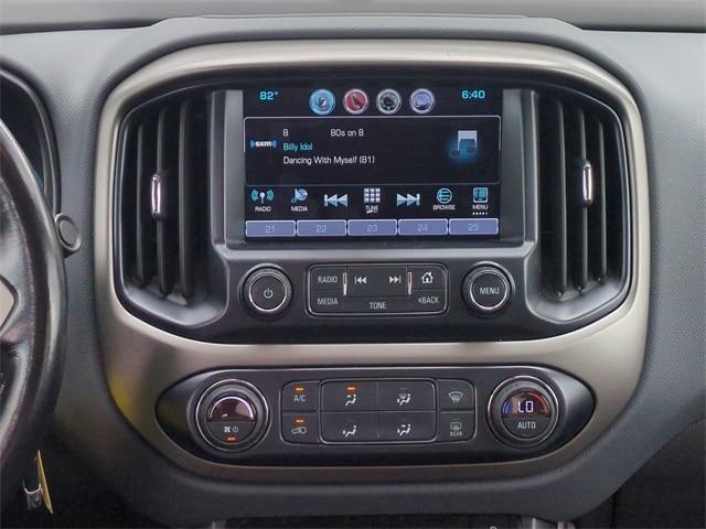 Photo of 2017 Silver Ice Metallic Chevrolet Colorado