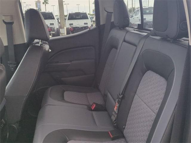 Photo of 2017 Silver Ice Metallic Chevrolet Colorado