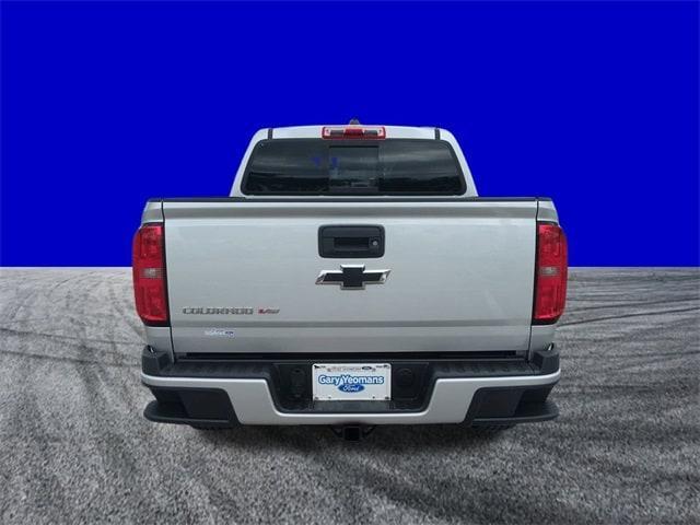 Photo of 2017 Silver Ice Metallic Chevrolet Colorado