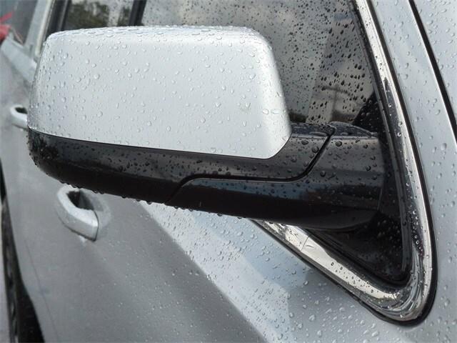 Photo of 2018 Silver Ice Metallic Chevrolet Suburban