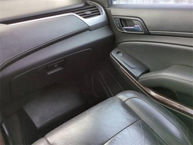 Photo of 2018 Silver Ice Metallic Chevrolet Suburban