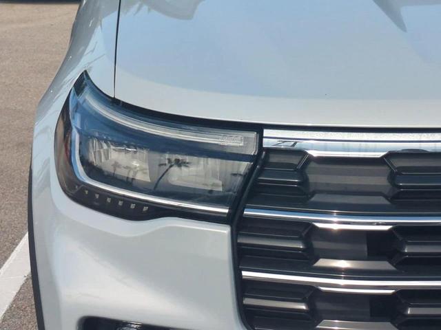Photo of 2025 Silver Ford Explorer