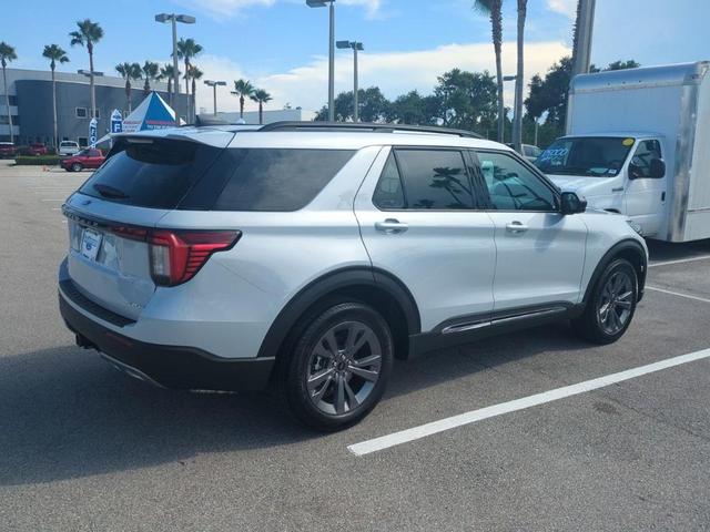 Photo of 2025 Silver Ford Explorer