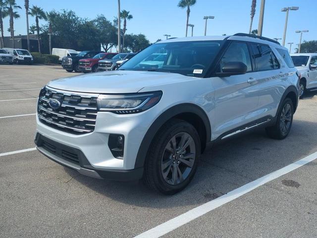 Photo of 2025 Silver Ford Explorer