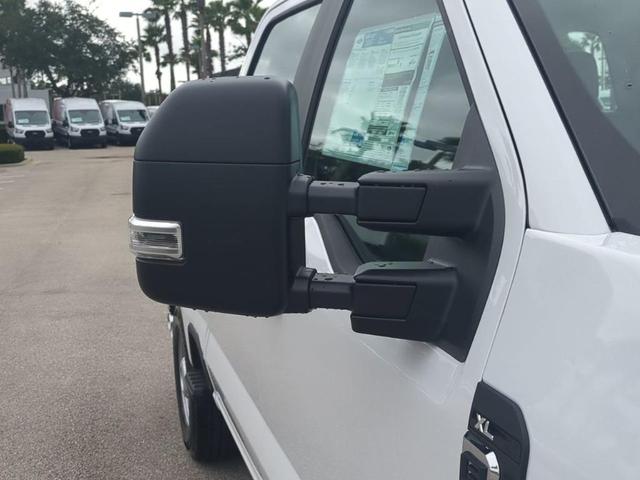 Photo of 2026 Oxford White Ford F-250