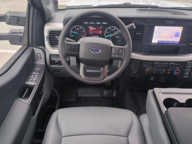Photo of 2026 Oxford White Ford F-250