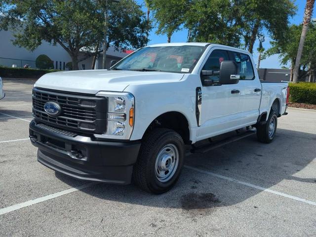 Photo of 2025 Oxford White Ford F-250