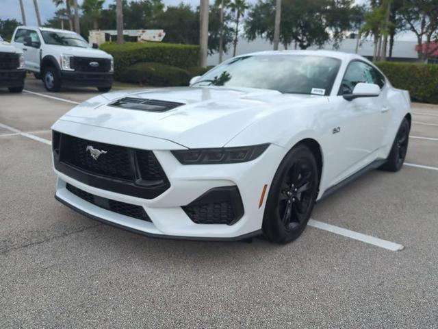 Photo of 2025 Oxford White Ford Mustang