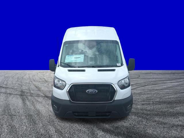 Photo of 2025 Oxford White Ford Transit-350