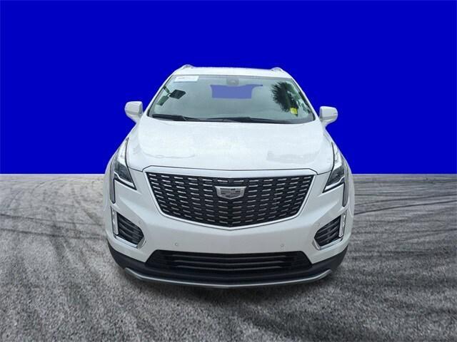 Photo of 2024 Crystal White Tri-Coat Cadillac XT5