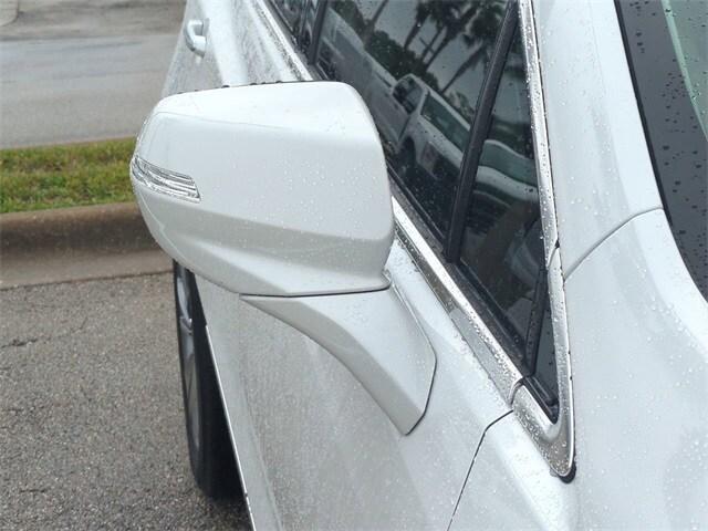 Photo of 2024 Crystal White Tri-Coat Cadillac XT5