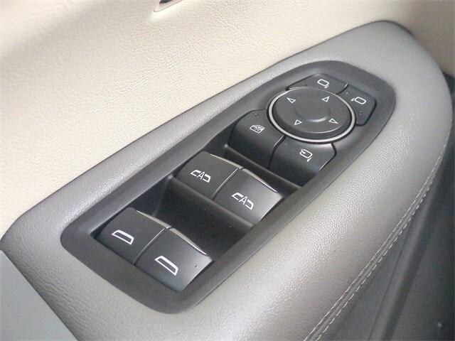 Photo of 2024 Crystal White Tri-Coat Cadillac XT5