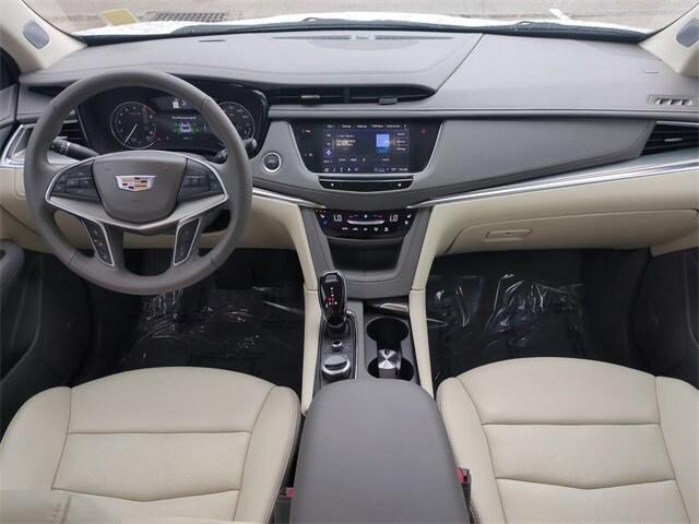 Photo of 2024 Crystal White Tri-Coat Cadillac XT5