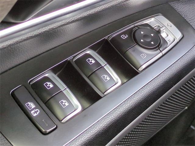 Photo of 2021 Ebony Black Kia Telluride