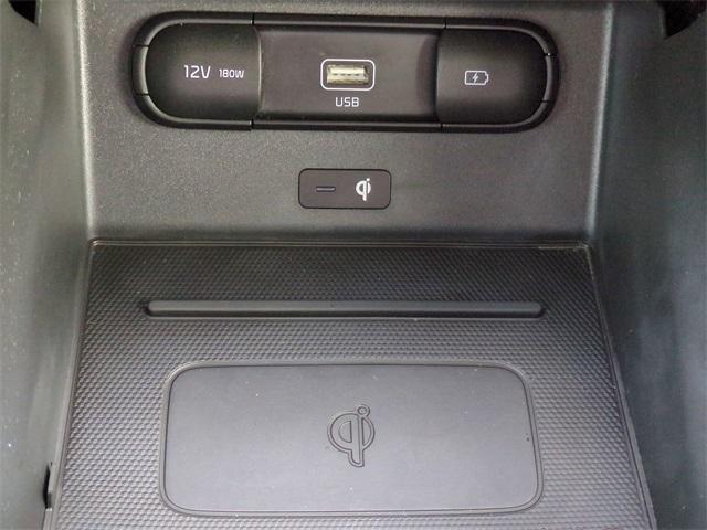 Photo of 2021 Ebony Black Kia Telluride