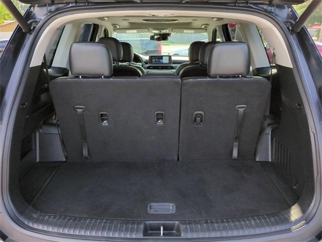 Photo of 2021 Ebony Black Kia Telluride