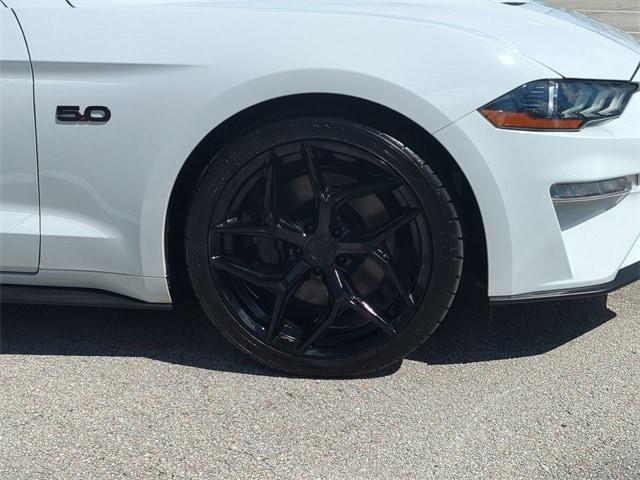Photo of 2022 Oxford White Ford Mustang