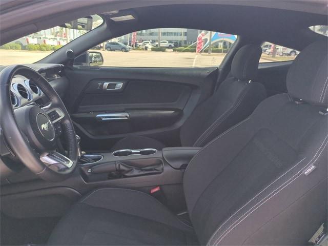 Photo of 2022 Oxford White Ford Mustang