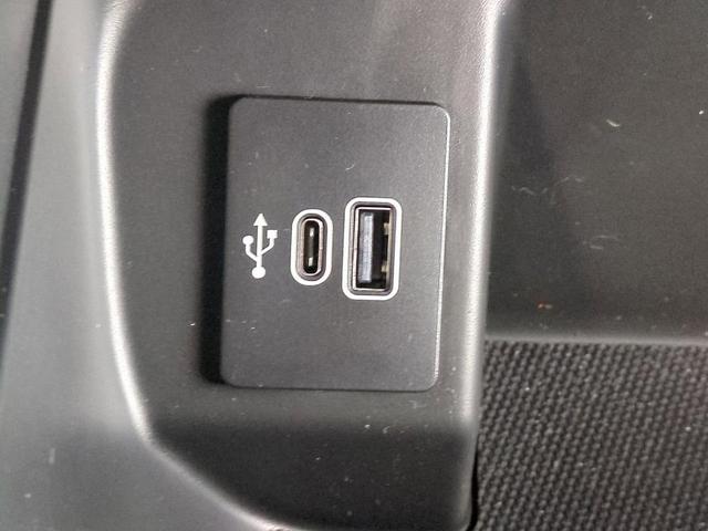 Photo of 2025 Oxford White Ford F-150