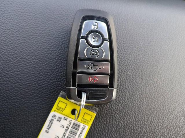 Photo of 2025 Oxford White Ford F-150