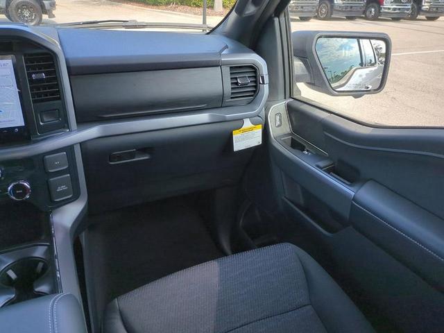 Photo of 2025 Oxford White Ford F-150